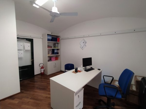 ufficio in vendita a Savona in zona Centro Storico
