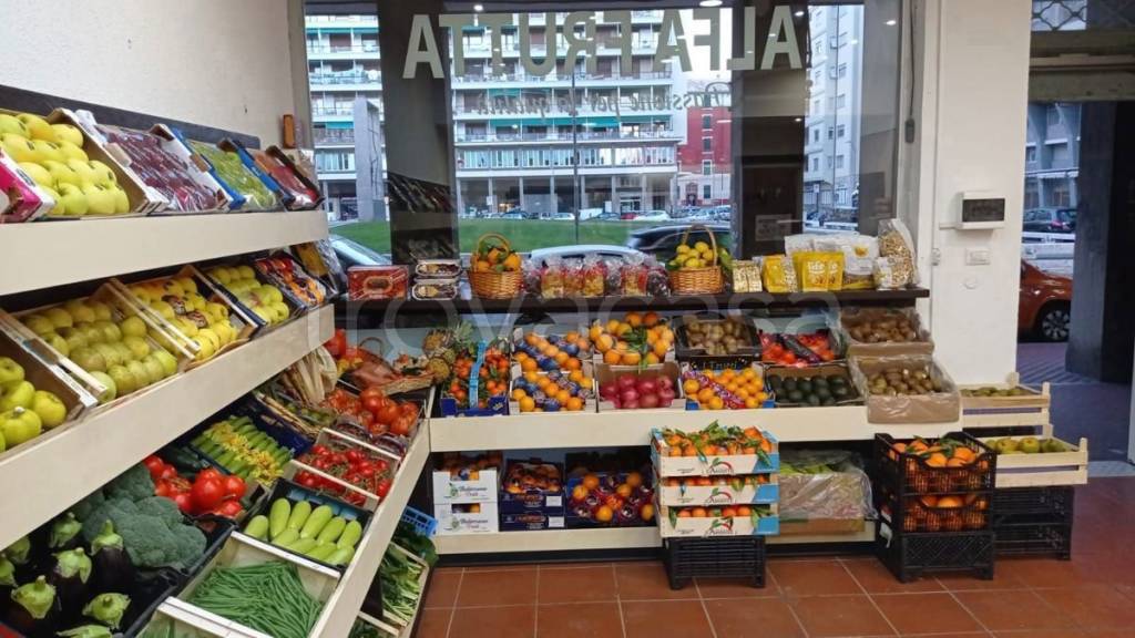 negozio in vendita a Savona