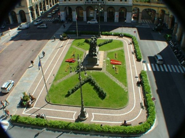 ufficio in vendita a Savona in zona Centro Storico