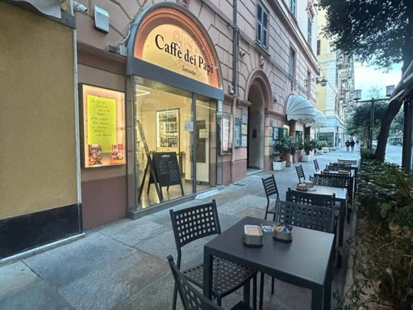negozio in vendita a Savona in zona Centro Storico