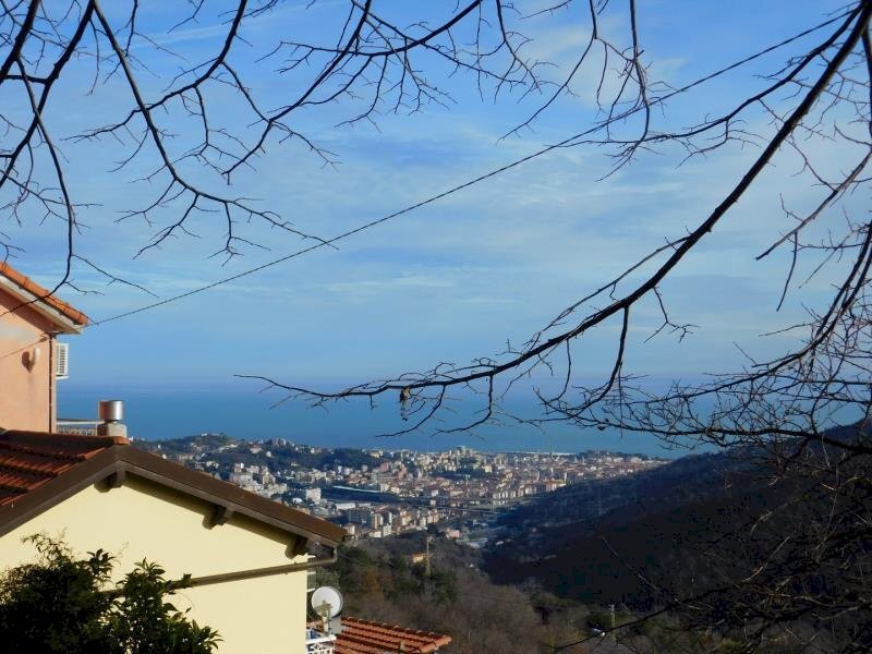 casa semindipendente in vendita a Savona in zona Ciantagalletto