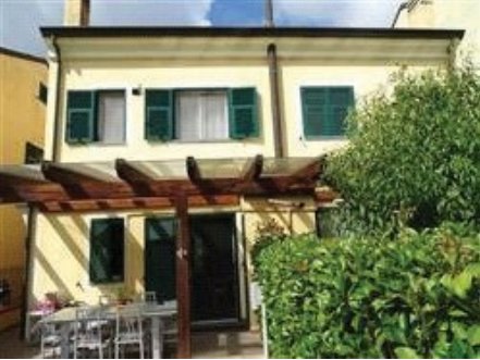 casa indipendente in vendita a Savona