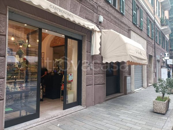 trivano in vendita a Savona in zona Centro Storico
