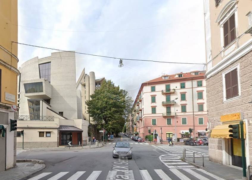 negozio in vendita a Savona
