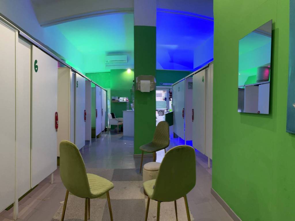 negozio in vendita a Savona in zona Centro Storico
