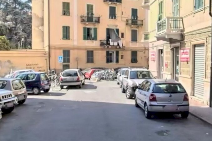 locale di sgombero in vendita a Savona in zona Centro Storico