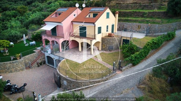 casa indipendente in vendita a Savona