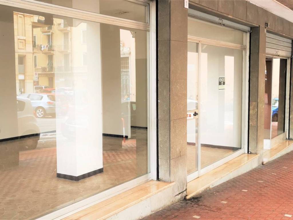 negozio in vendita a Savona