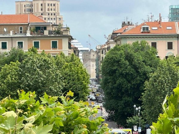 appartamento in vendita a Savona in zona Centro Storico
