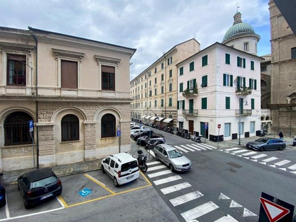 appartamento in vendita a Savona in zona Centro Storico