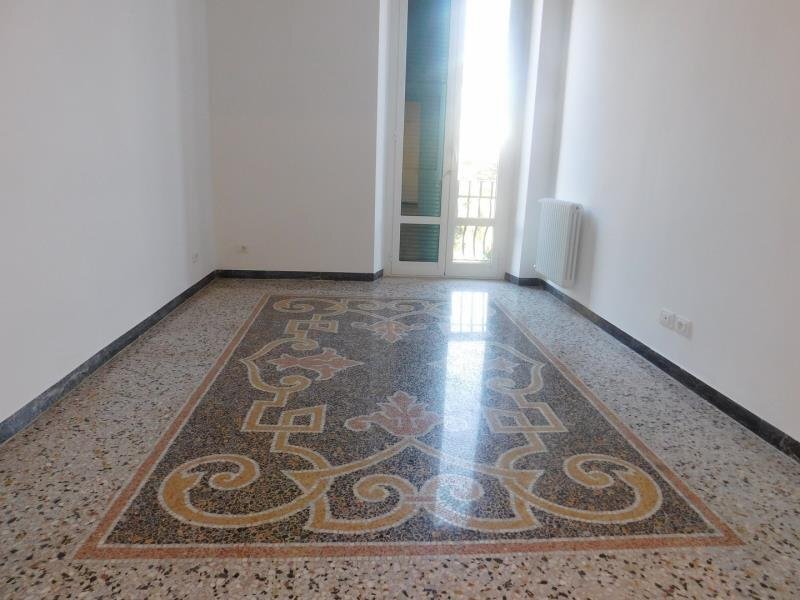 appartamento in vendita a Savona in zona Centro Storico