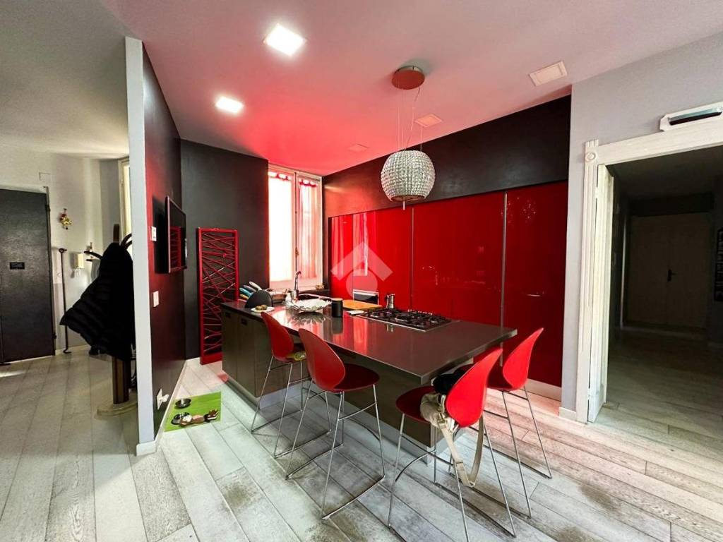 appartamento in vendita a Savona in zona Centro Storico