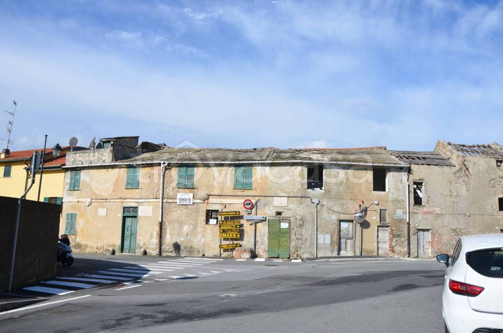 casa indipendente in vendita a Savona