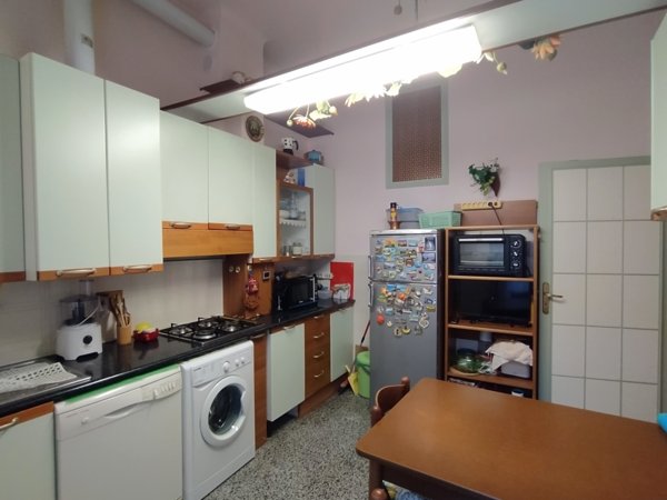 quadrivano in vendita a Savona in zona Centro Storico