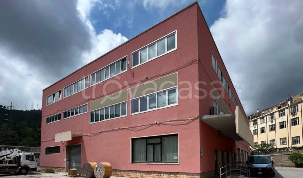 locale di sgombero in vendita a Savona
