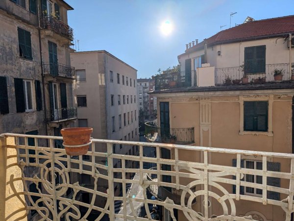 appartamento in vendita a Savona in zona Centro Storico