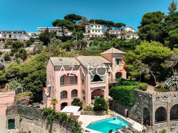 casa indipendente in vendita a Savona