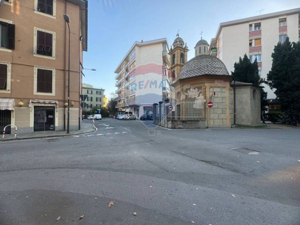 negozio in vendita a Savona