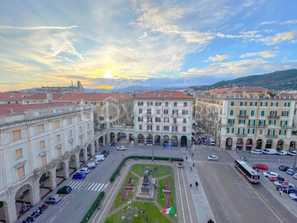 appartamento in vendita a Savona in zona Centro Storico