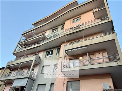 appartamento in vendita a Savona in zona Centro Storico