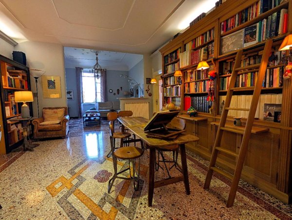 appartamento in vendita a Savona in zona Centro Storico