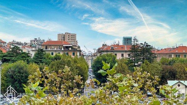 appartamento in vendita a Savona in zona Centro Storico