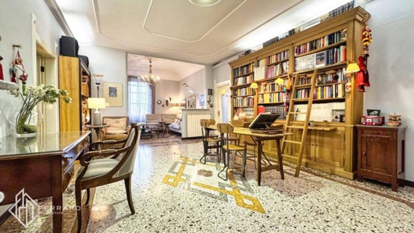 appartamento in vendita a Savona in zona Centro Storico