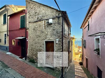 casa indipendente in vendita a Savona in zona Centro Storico