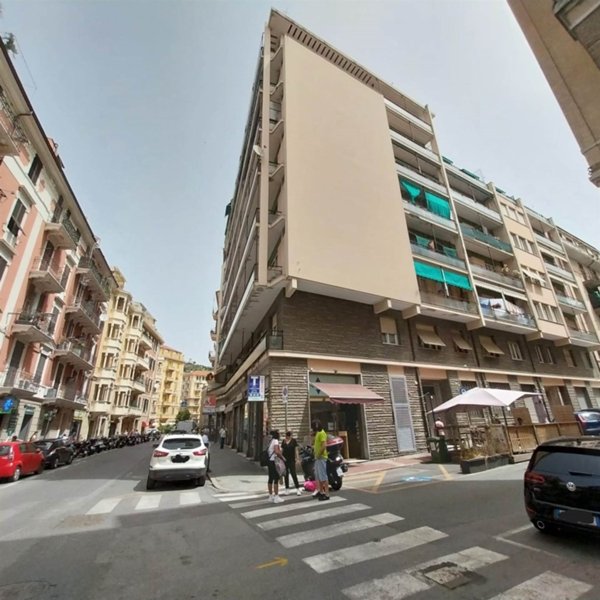 appartamento in vendita a Savona in zona Centro Storico