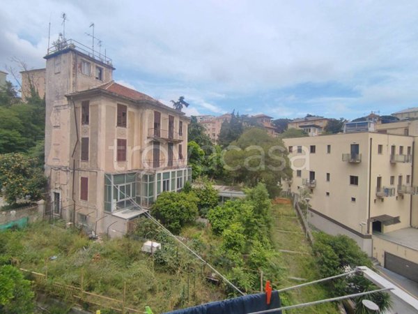 appartamento in vendita a Savona in zona Centro Storico