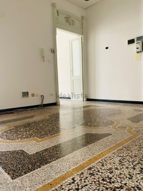 appartamento in vendita a Savona in zona Centro Storico