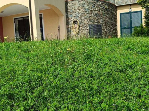 casa indipendente in vendita a Savona