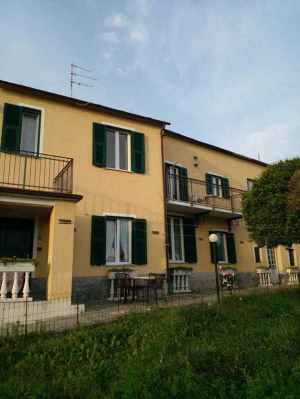 casa indipendente in vendita a Savona in zona Centro Storico