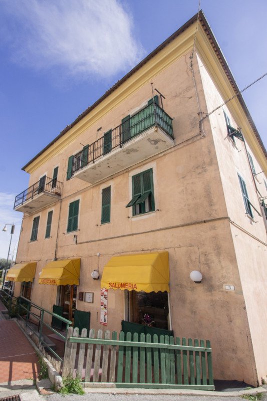 casa indipendente in vendita a Savona