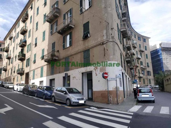 negozio in vendita a Savona in zona Centro Storico