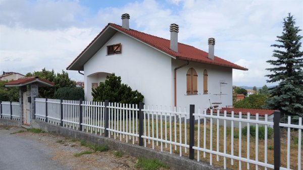 casa indipendente in vendita a Savona