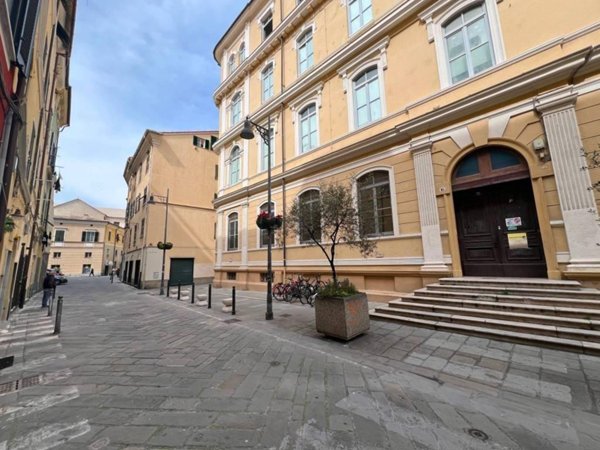 appartamento in vendita a Savona in zona Centro Storico