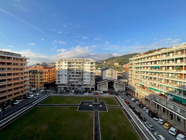 appartamento in vendita a Savona in zona Centro Storico
