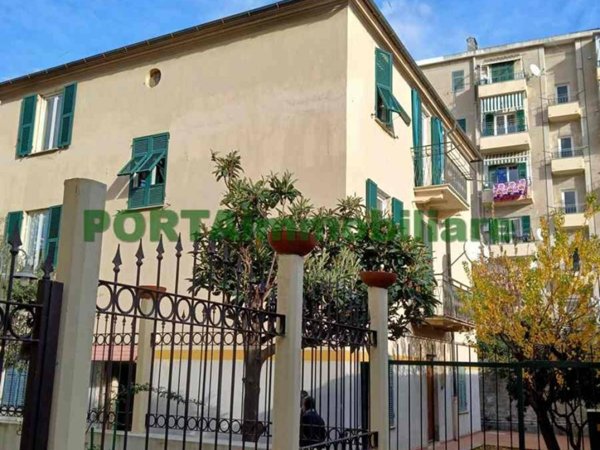 casa indipendente in vendita a Savona