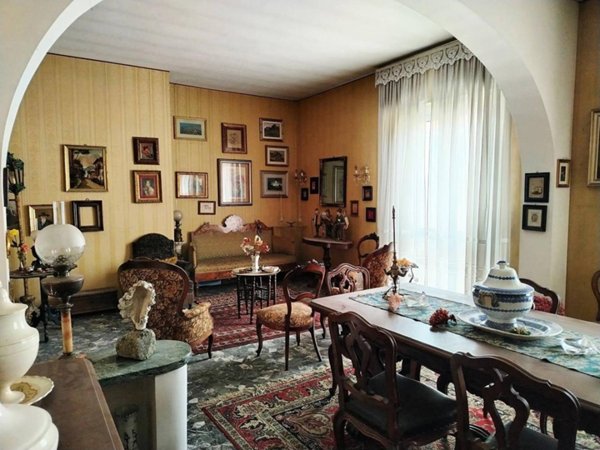 appartamento in vendita a Savona in zona Centro Storico