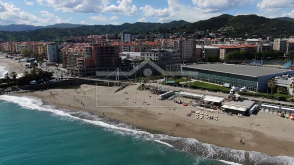 appartamento in vendita a Savona in zona Centro Storico