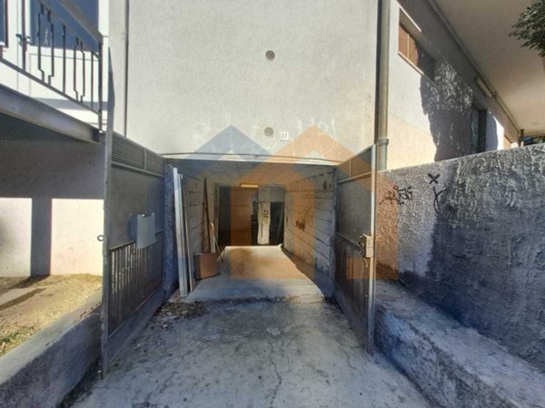 locale di sgombero in vendita a Savona