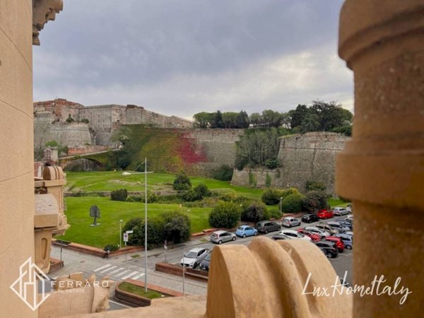 appartamento in vendita a Savona in zona Centro Storico