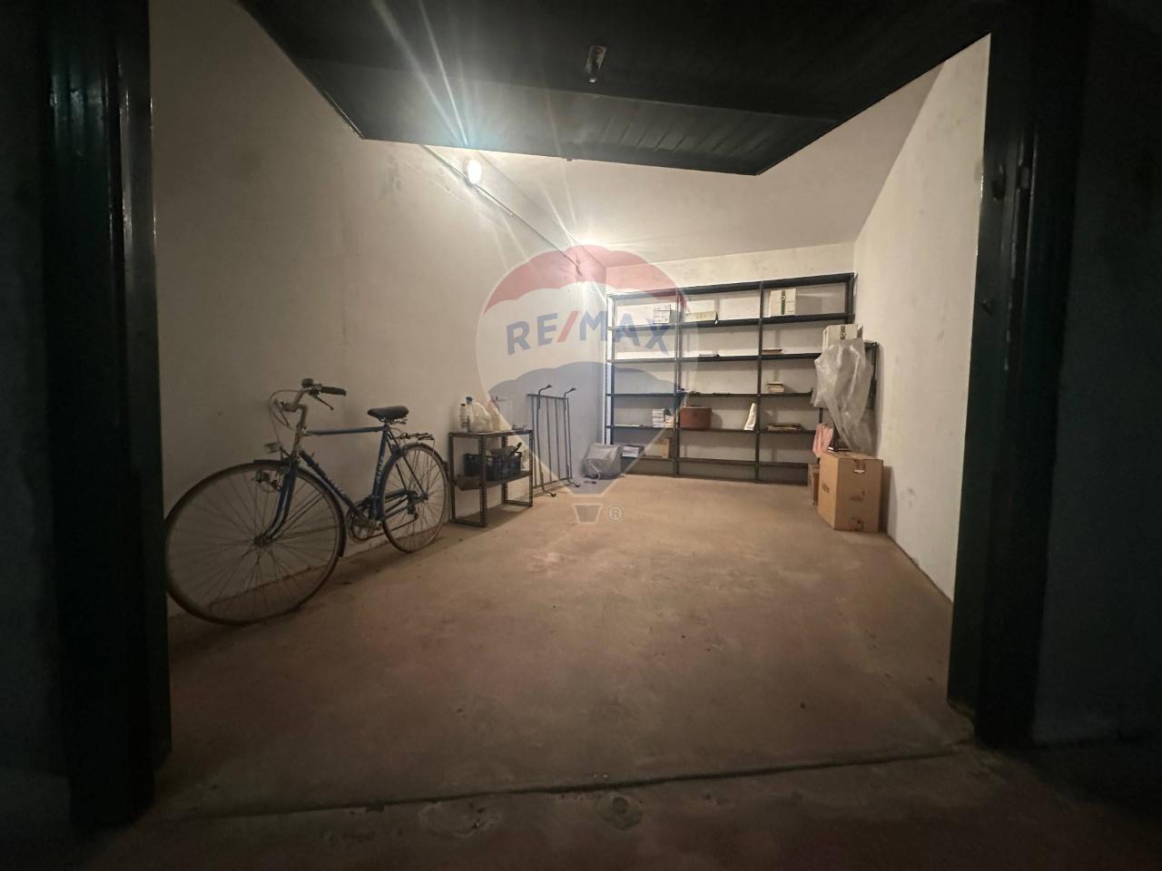 locale di sgombero in vendita a Savona