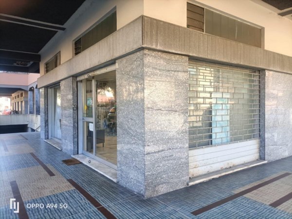 negozio in vendita a Savona in zona Centro Storico