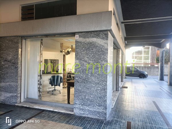 negozio in vendita a Savona in zona Centro Storico