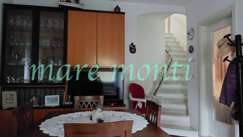 casa indipendente in vendita a Savona in zona Santuario