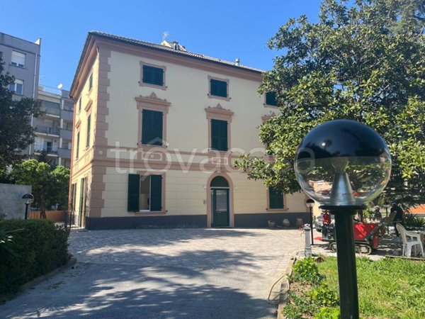 appartamento in vendita a Savona in zona Centro Storico