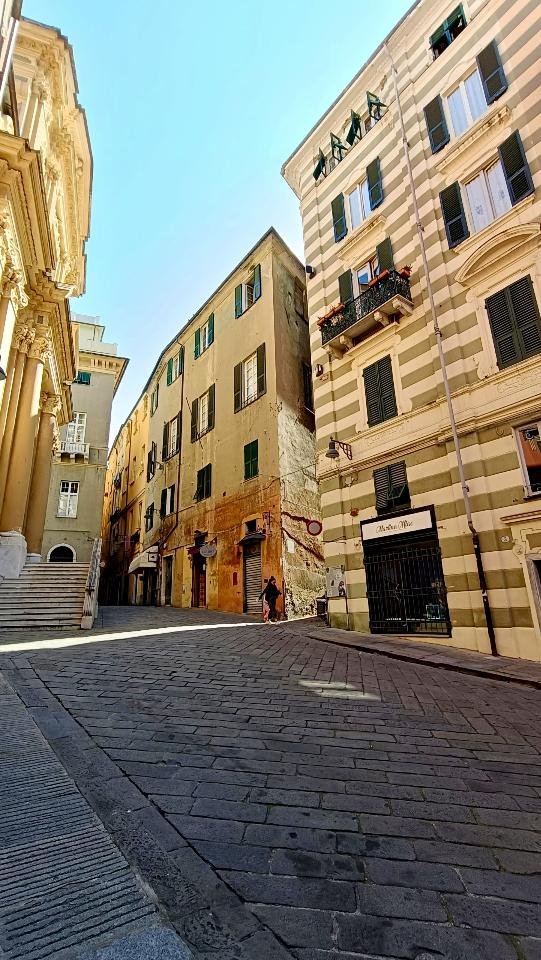 appartamento in vendita a Savona in zona Centro Storico