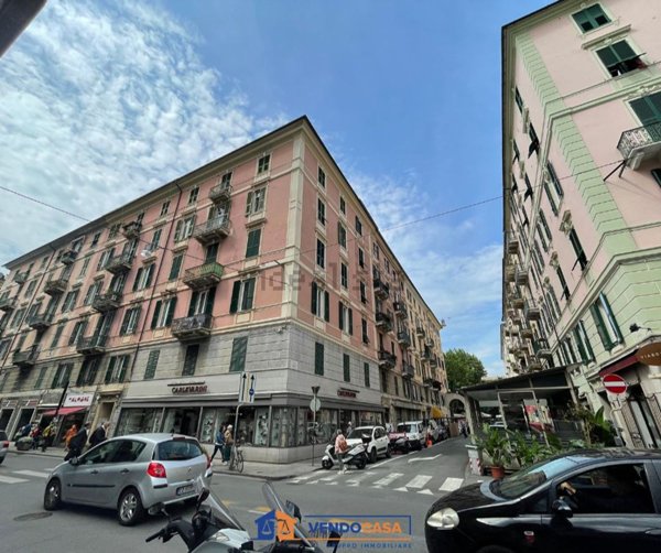 appartamento in vendita a Savona in zona Centro Storico
